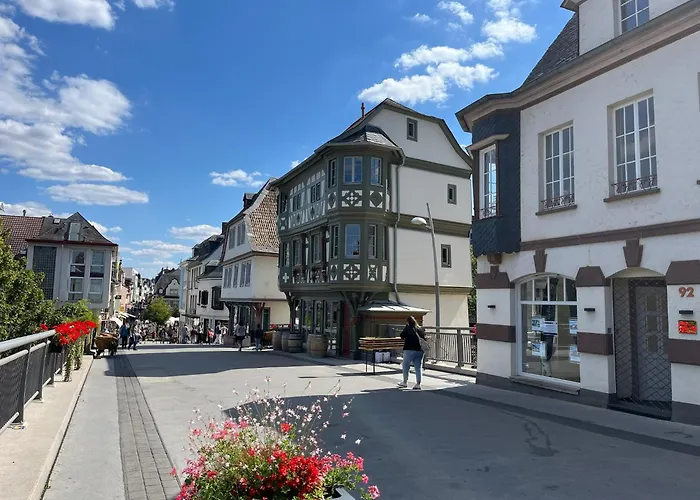 Nava-suites - 2-zi-appartement Mit Naheblick Mitten In Appartement